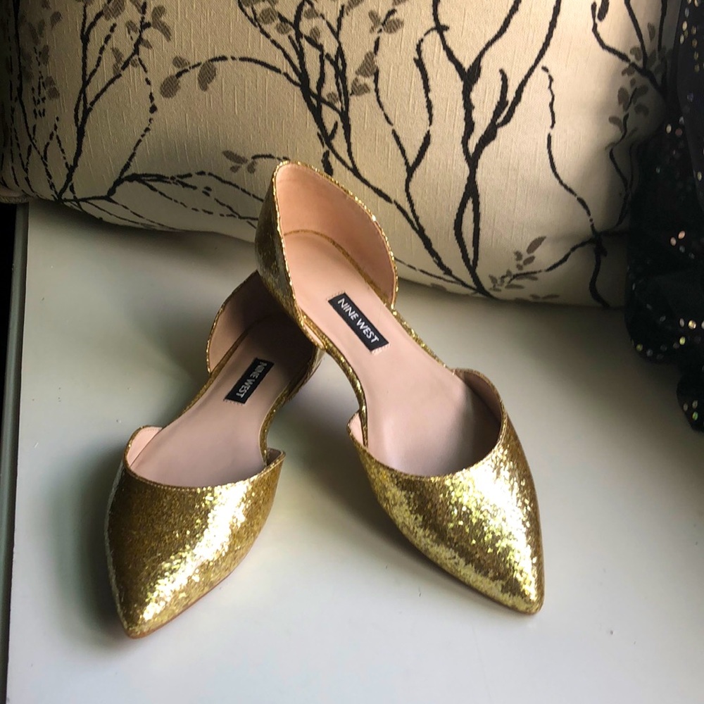 Nine West Gold Starship D’orsay flats pump style shiny sparkly shoes like new